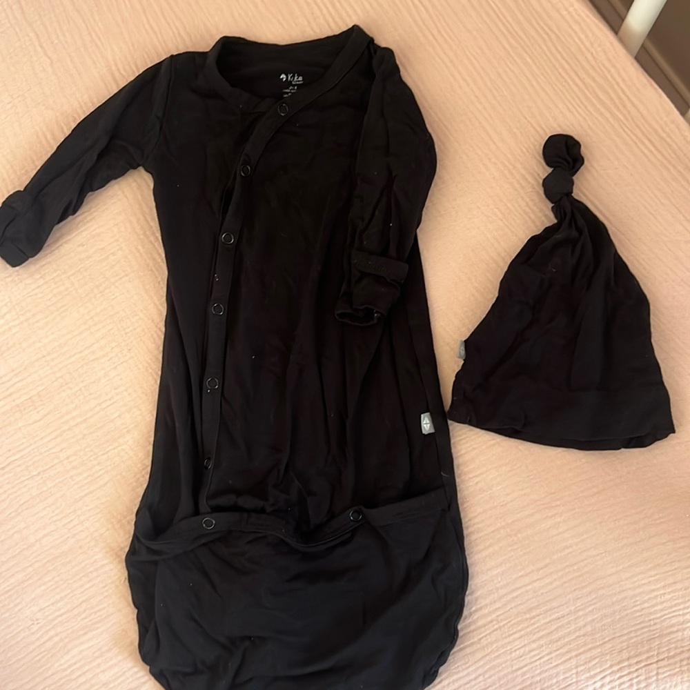 Kyte Baby Gown and Hat